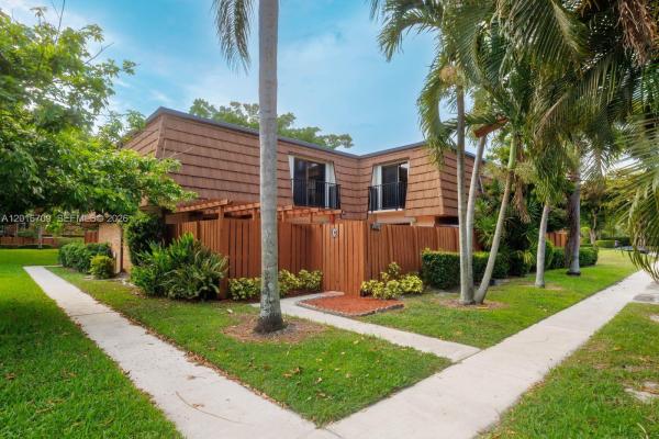 Ridgewood, 9126C SW 20th Pl #C, Davie, Florida 33324, image 1