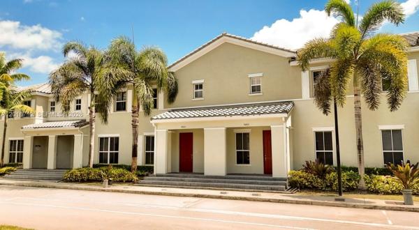 9465 SW 171st Ct, Unincorporated Dade County, Florida 33196, image 1