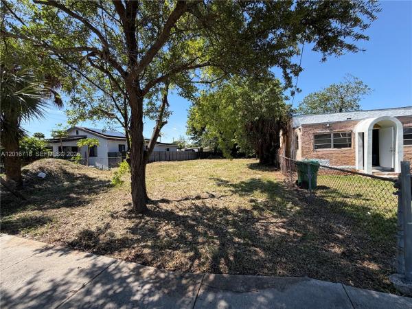 2381 NW 63rd St, Unincorporated Dade County, Florida 33147, image 2