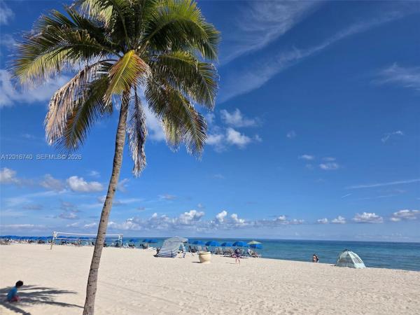 Beverly Hills, 5300 Washington St #216J, Hollywood, Florida 33021, image 2