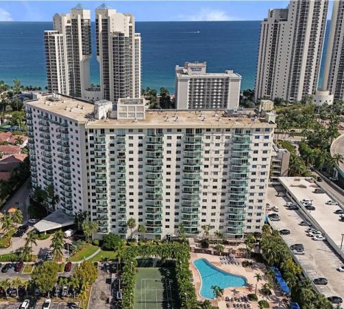 Ocean Reserve, 19370 Collins Ave #626, Sunny Isles Beach, Florida 33160, image 1