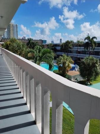 Eldorado Plaza East, 201 NE 14th Ave #10C, Hallandale Beach, Florida 33009, image 2