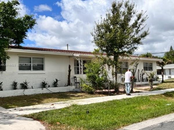 Ro-Len Acres, 901 SW 4th Ter #1-2, Hallandale Beach, Florida 33009, image 1