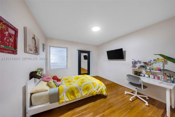 Country Club Estates, 400 Morningside Dr, Miami Springs, Florida 33166, image 2
