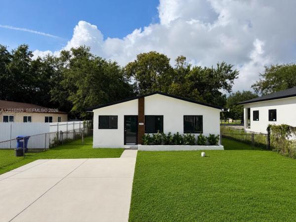 Radio Heights, 2250 NW 170th St, Miami Gardens, Florida 33056, image 1
