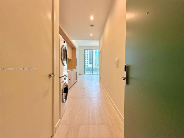 77 SE 5th St #1213, Miami, Florida 33131, image 1