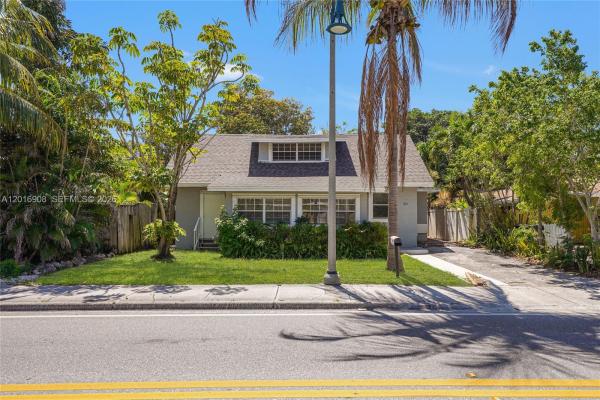 Lake Worth Town, 311 S Federal Hwy, Lake Worth Beach, Florida 33460, image 1