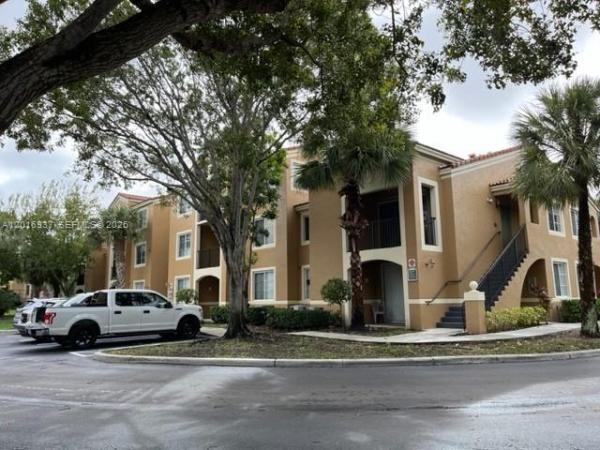8000 N Nob Hill Rd #206, Tamarac, Florida 33321, image 2