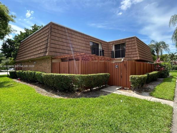 Ridgewood, 9106C SW 20th St #C, Davie, Florida 33024, image 1