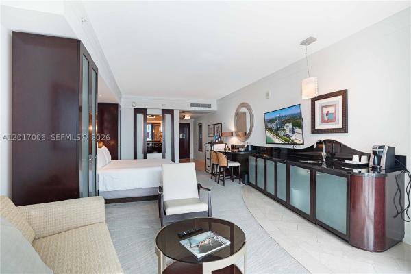 Sorrento Tower, 4391 Collins Ave #916, Miami Beach, Florida 33140, image 2