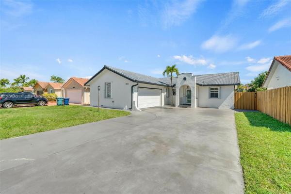 14813 SW 171st Ter, Unincorporated Dade County, Florida 33187, image 1
