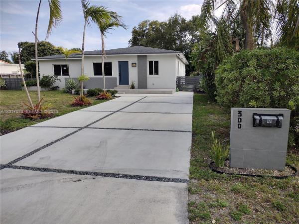 300 S Biscayne River Dr, Unincorporated Dade County, Florida 33169, image 1