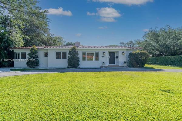 Coral Gables Country Club, 2900 Granada Blvd, Coral Gables, Florida 33134, image 1