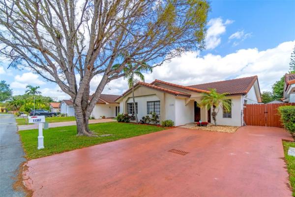 11307 SW 74th Ter, Unincorporated Dade County, Florida 33173, image 1