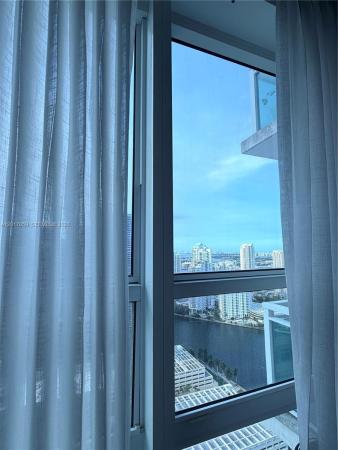 The Plaza On Brickell East, 950 Brickell Bay Dr #4208, Miami, Florida 33131, image 1