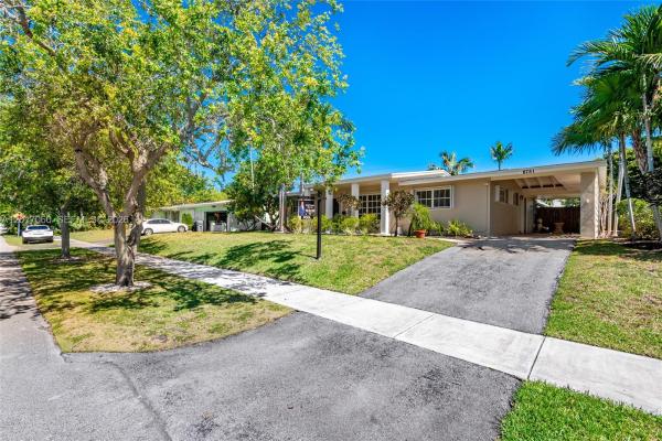 Whispering Pines Estates, 8751 SW 193rd Ter, Cutler Bay, Florida 33157, image 2
