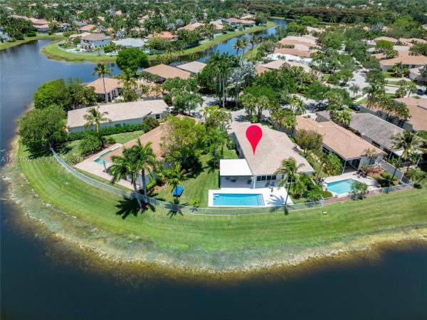Bay Pointe, 2576 Bay Pointe Dr, Weston, Florida 33327, image 1
