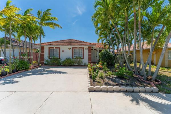 18300 SW 143rd Ct, Unincorporated Dade County, Florida 33177, image 1