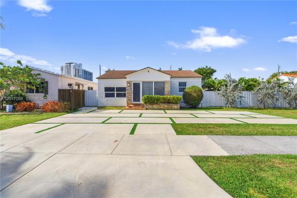 Hollywood Lakes, 1639 Van Buren St, Hollywood, Florida 33020, image 1