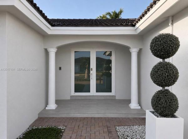 15425 SW 168th Ter, Unincorporated Dade County, Florida 33187, image 1