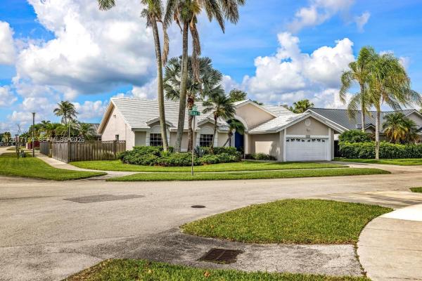 14500 SW 161st St, Unincorporated Dade County, Florida 33177, image 1