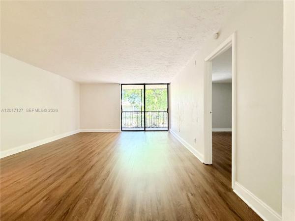 450 Commodore Dr #214, Sunrise, Florida 33325, image 1