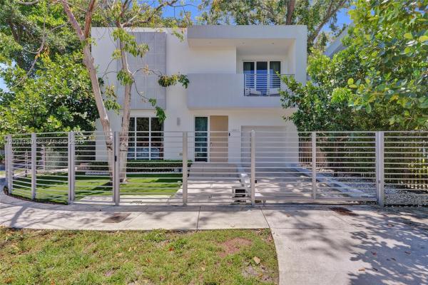Pomelo Park, 2851 SW 33rd Ct, Miami, Florida 33133, image 1