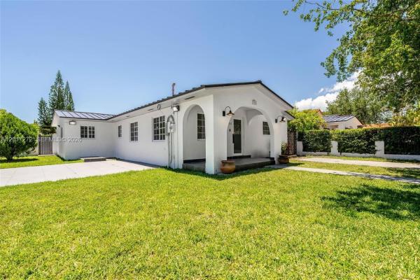New Shenandoah, 1900 SW 24th St, Miami, Florida 33145, image 1