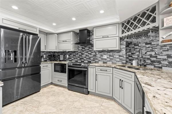 Jefferson Tower, 2425 Presidential Way #PH-1, West Palm Beach, Florida 33401, image 1