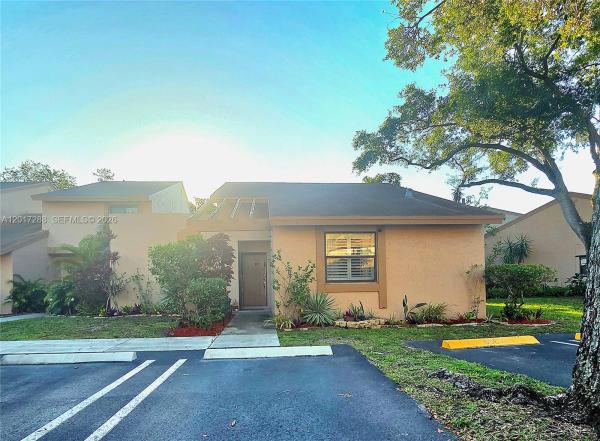 Townhomes Of Rock Creek, 19 Chestnut Cir, Cooper City, Florida 33026, image 1