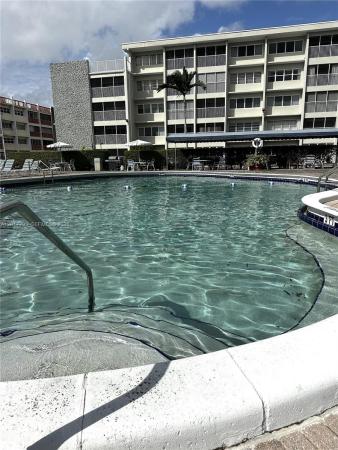Gulfstream Garden, 410 SE 2nd St #415, Hallandale Beach, Florida 33009, image 1