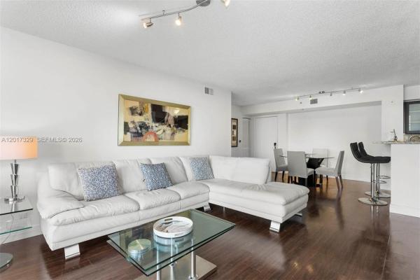 The Yacht Club At Aventura, 19655 E Country Club Dr #6304, Aventura, Florida 33180, image 3
