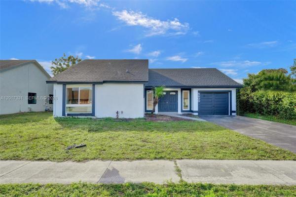 Westview, 8400 NW 7th St, Pembroke Pines, Florida 33024, image 1