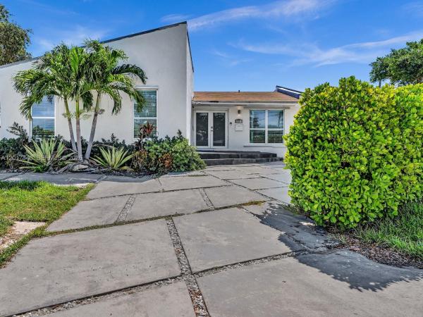 Sans Souci Estates, 2001 NE 122nd Rd, North Miami, Florida 33181, image 1