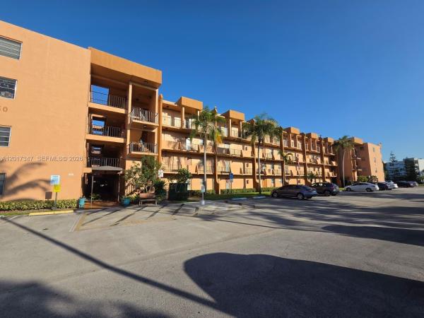 Quail Run Of Sunrise, 3050 E Sunrise Lakes Dr #402, Sunrise, Florida 33322, image 1