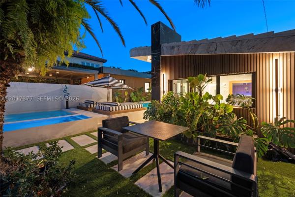 Beach View, 5750 Lagorce Dr, Miami Beach, Florida 33140, image 1