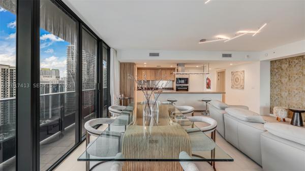 Brickell Flatiron, 1000 Brickell Plz #3002, Miami, Florida 33131, image 2