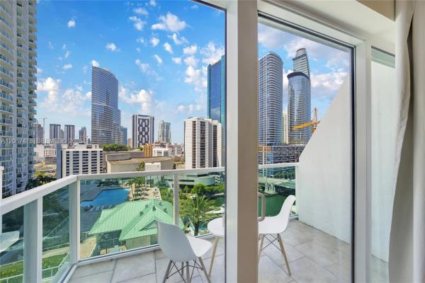 Brickell On The River South Tower, 41 SE 5th St #1003, Miami, Florida 33131, image 1
