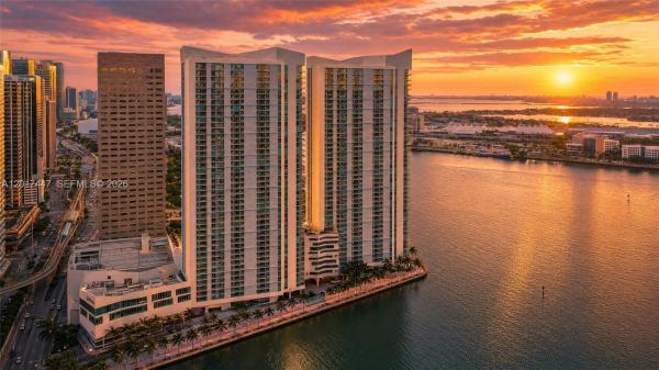 One Miami West, 325 S Biscayne Blvd #UPH-24, Miami, Florida 33131, image 1
