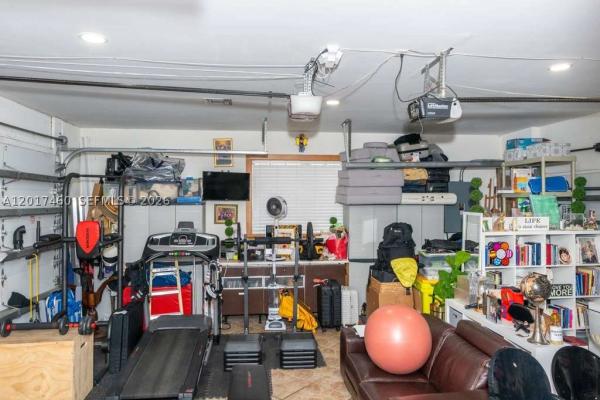 Loch Lomond, 15761 Turnberry Dr, Miami Lakes, Florida 33014, image 3