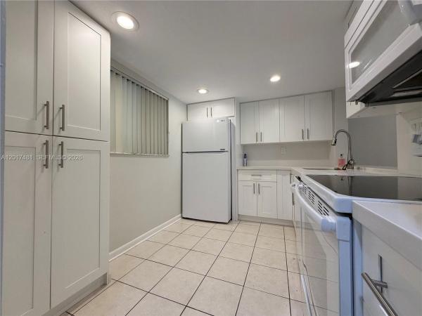 8015 SW 107th Ave #203, Unincorporated Dade County, Florida 33173, image 1