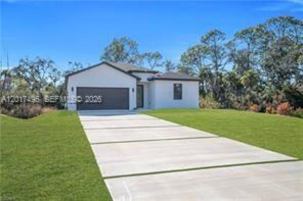 Lehigh Acres, 621 Greenbriar Blvd, Lehigh Acres, Florida 33972, image 2