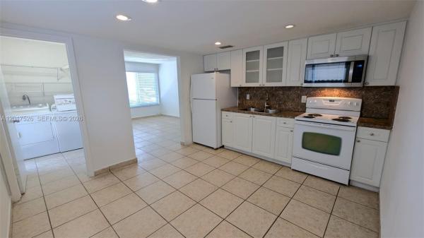 Silver Bluff Homesites, 3525 SW 25th Ter #1, Miami, Florida 33133, image 2