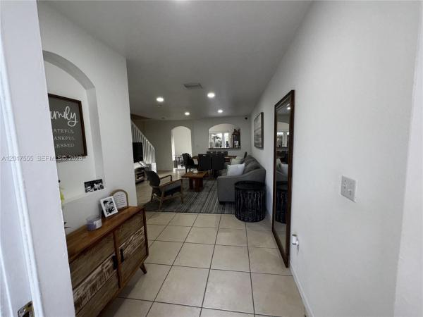 17184 SW 138th Ct, Unincorporated Dade County, Florida 33177, image 2