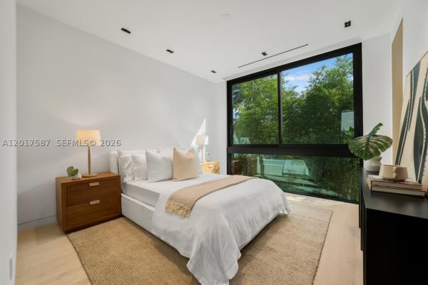 Sunset Lake, 3045 N Bay Rd, Miami Beach, Florida 33140, image 3