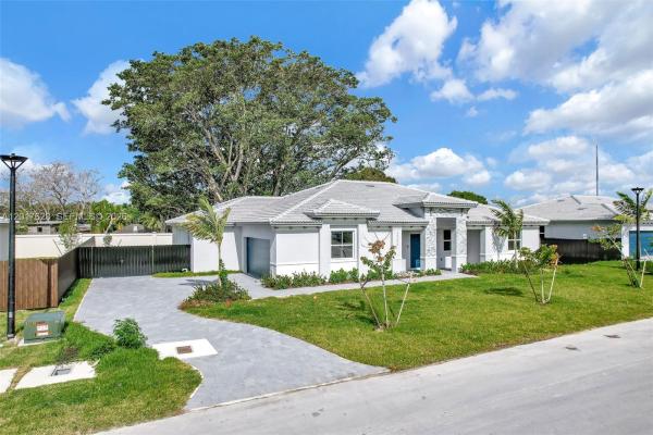 27232 SW 159th Path, Unincorporated Dade County, Florida 33031, image 1