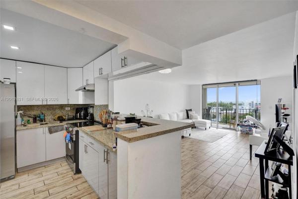 Byron Gardens, 7850 Byron Ave #702, Miami Beach, Florida 33141, image 1