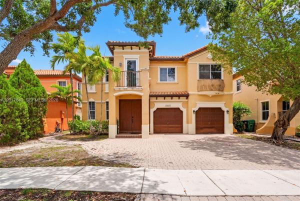 2631 SW 153rd Path, Unincorporated Dade County, Florida 33185, image 2