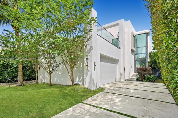 Oceanside Isle Of Normandy, 1311 Bay Dr, Miami Beach, Florida 33141, image 1