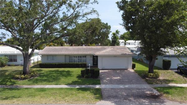 Hollywood Hills, 4900 Cleveland St, Hollywood, Florida 33021, image 1